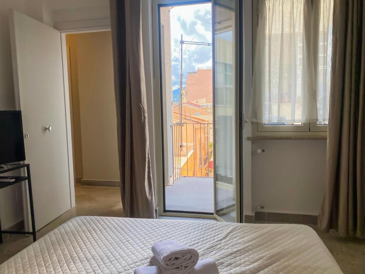 Leone Suite B&B & Restaurant Palermo Exteriör bild